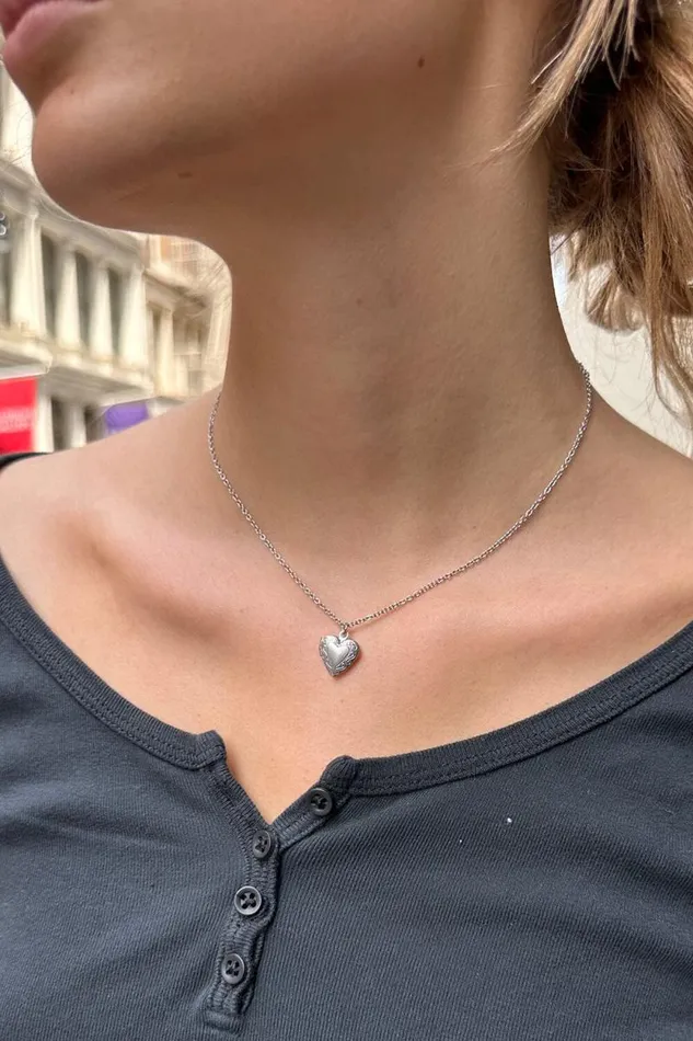 Brandy Melville Jewelry Stainless Steal Heart Locket Necklace Silver 8211 Women