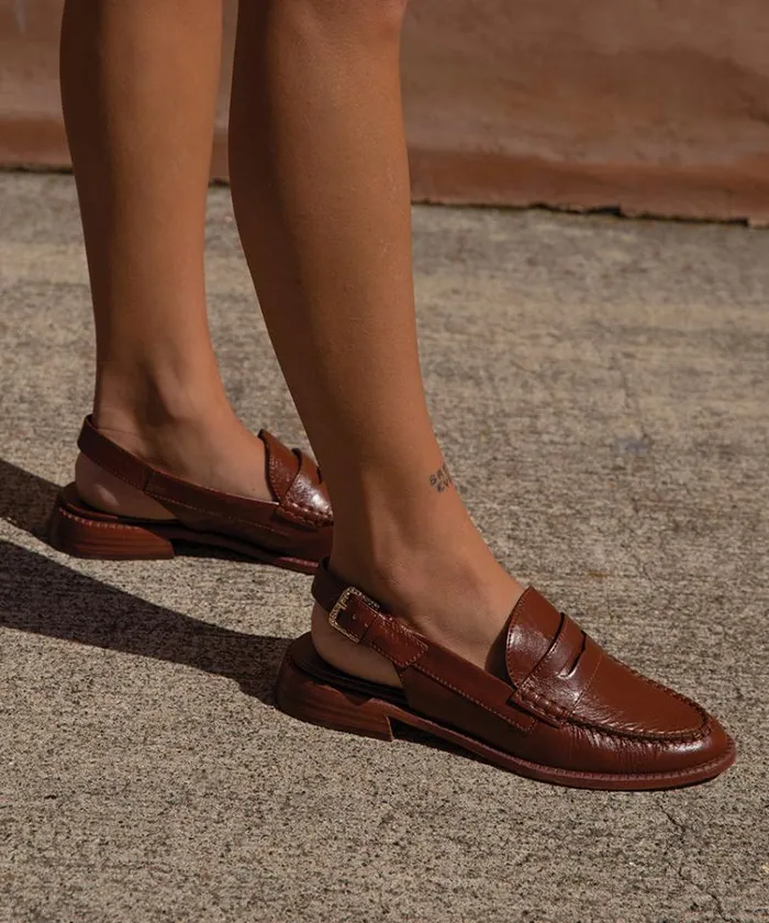 Dolce Vita Hardi Loafers Brown Crinkle Patent Women Flats and Loafers