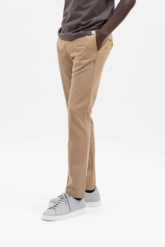 Men Norse Projects Trousers Aros Regular Light Stretch Chino Utility Khaki