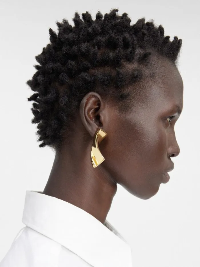 The J Earrings Light Gold Women JACQUEMUS Jewellery The J Earrings Light Gold Women JACQUEMUS Jewellery
