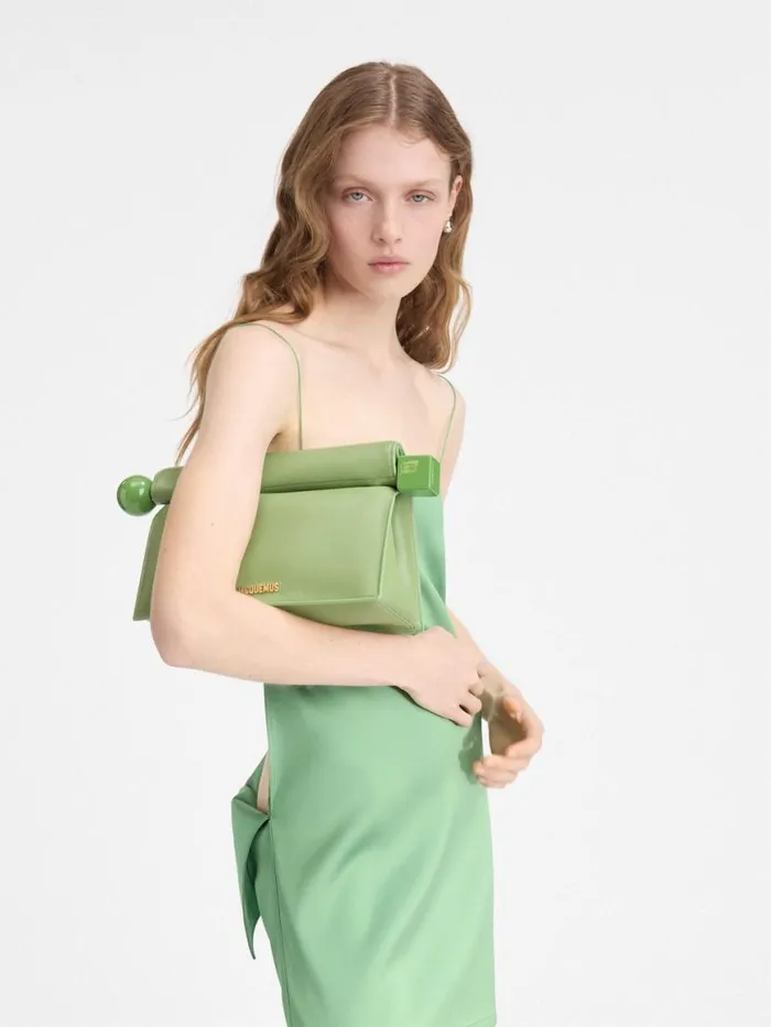 The Rond Carr Clutch Green Women JACQUEMUS Crossbody and Handbags