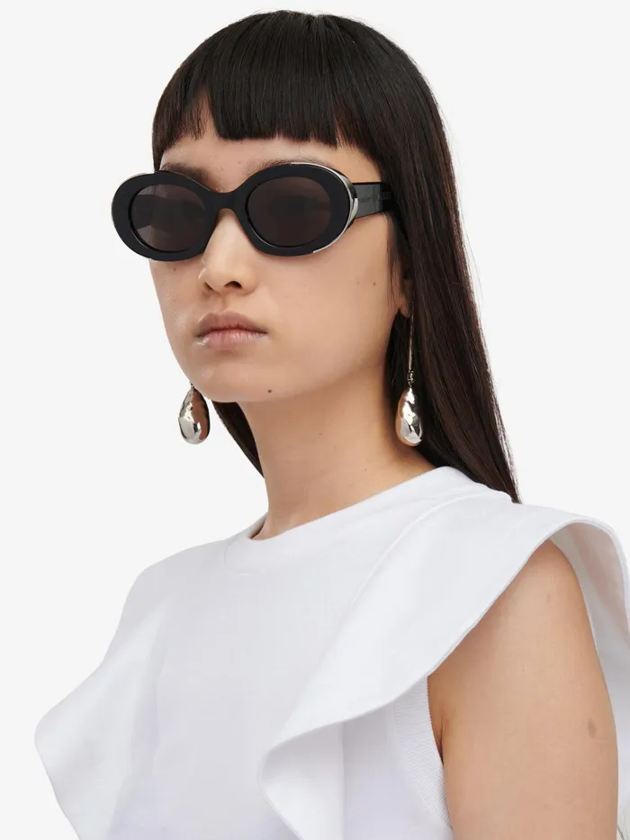 Women Sunglasses Alexander McQueen The Grip Oval Sunglasses Blacksmoke